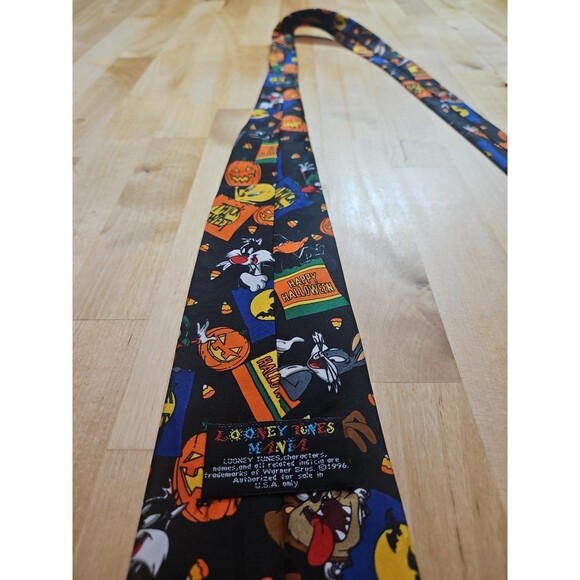Vintage Looney Tunes Halloween Neck Tie Bugs Bunny Daffy Duck Taz Pumpkins - Picture 10 of 10